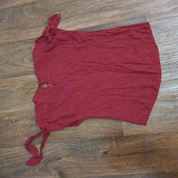 Mine Tied Short Sleeve Embroidered Peasant Top. - Picture 9 of 10